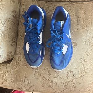 Kyrie basketball shoes